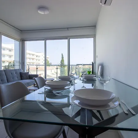 Appartement Beachside 1-bed With Huge Veranda *