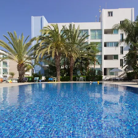 Beachside 1-bed With Huge Veranda Appartement