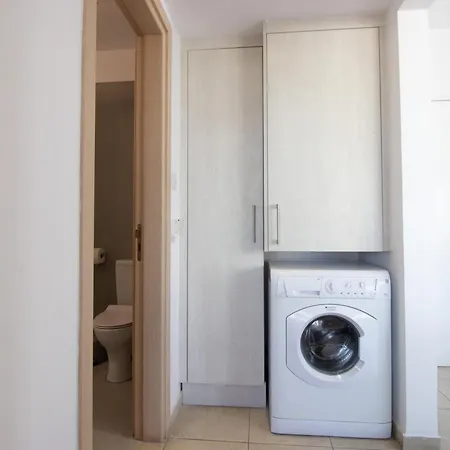 Apartament Beachside 1-bed With Huge Veranda *