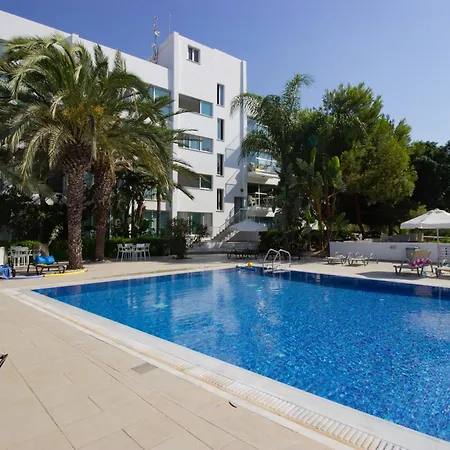 Apartmán Beachside 1-bed With Huge Veranda *