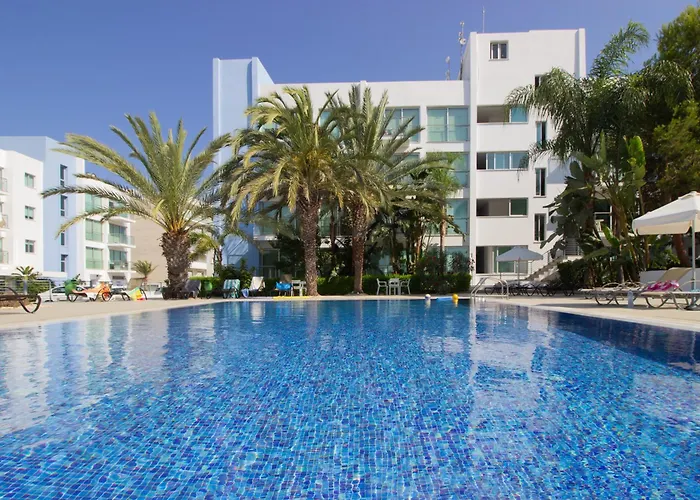 Beachside 1-bed With Huge Veranda Διαμέρισμα