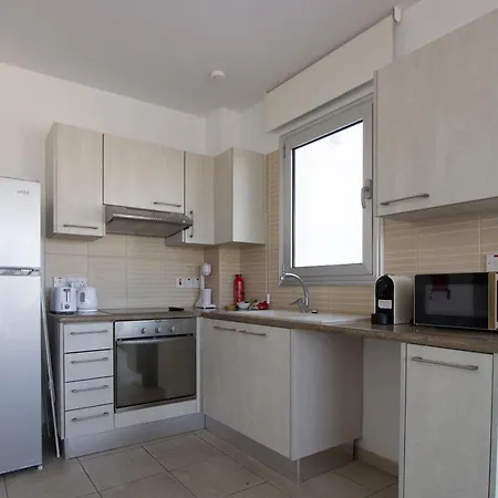 Beachside 1-bed With Huge Veranda Lejlighed Protaras