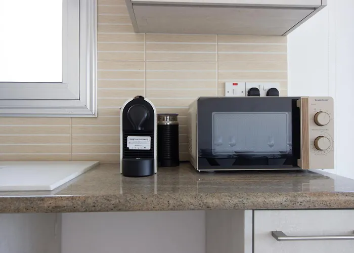 Lejlighed Beachside 1-bed With Huge Veranda